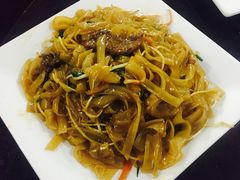 干炒牛河-川湘園(西华路店)