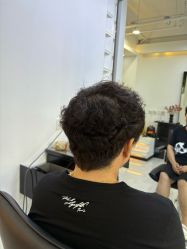 -V7 HAIR SALON