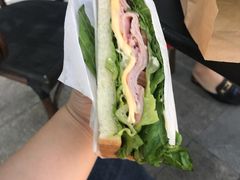 -星巴克(杭州银泰城西一店)