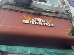 -Bánh Mì Huynh Hoa