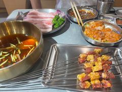 -围炉肉舍•炭烤活鳗•丹东海鲜烤肉(步行街店)