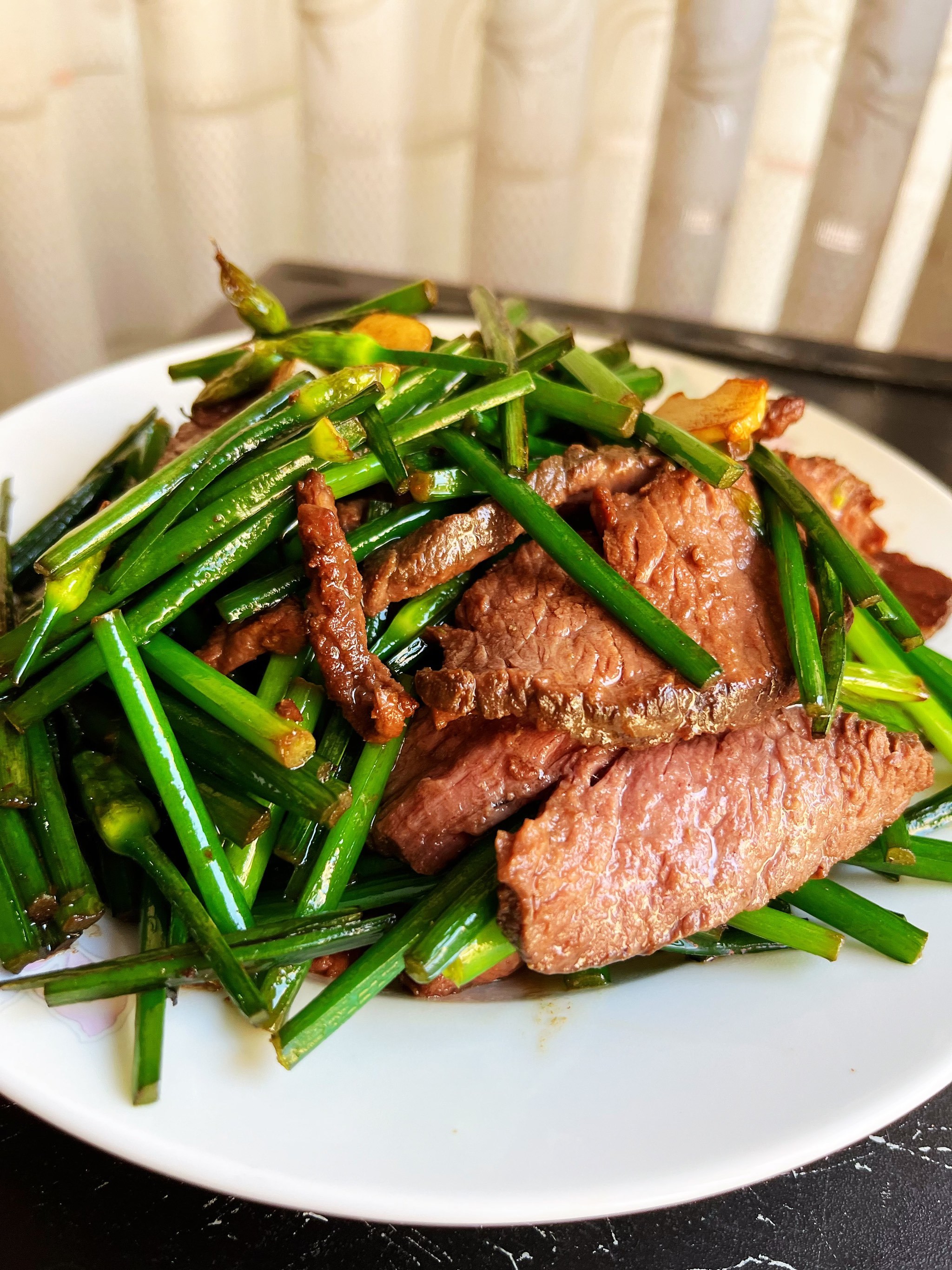 韭菜苔炒牛肉