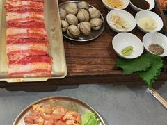 -围炉肉舍丹东海鲜烤肉·烤活鳗(步行街店)
