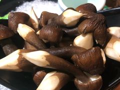 野生松茸菌-探窝·竹笙椰子鸡(杨箕店)