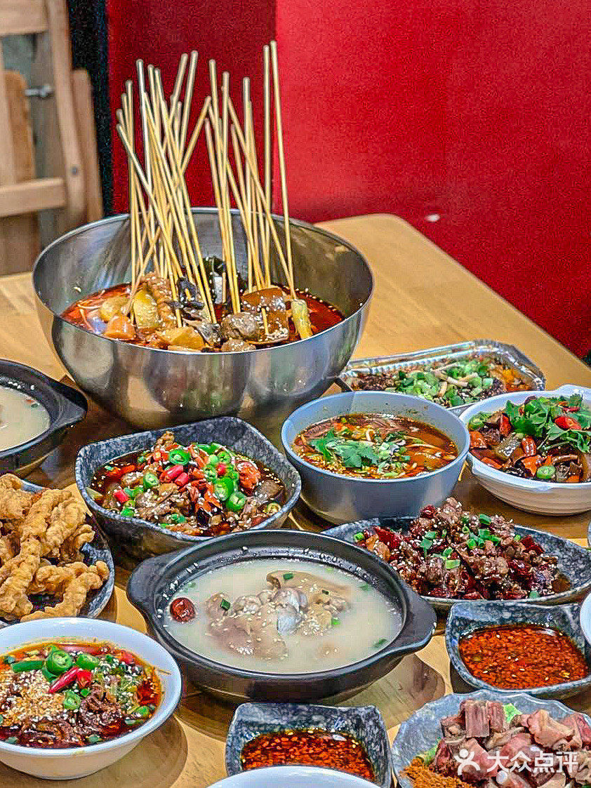 你和成都的距离只差一个付小姐☝️人均70