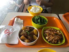 -六和餐饮(东城根店)