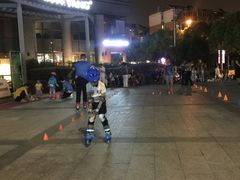 -乐翔轮滑(中庚漫游城店)
