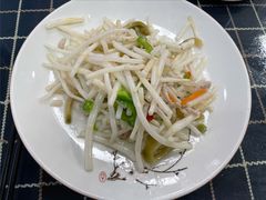 芦苇根炒肉丝-梦缘水乡·湖景餐厅