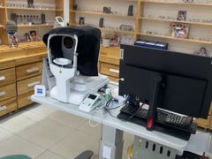 -豪门视光·星趣控·蔡司依视路眼镜代理商(中央大街店)