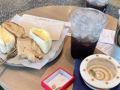 -星巴克臻选(上海虹桥新天地三店)