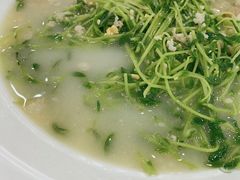 上汤豆苗-鹏城人家海鲜酒家·23年老字号(较场尾店)