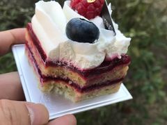 -UNI UNI(环亚凯瑟琳店)