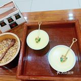 这人气就知道，这家酸奶店有多好吃