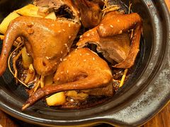 五指毛桃焗乳鸽-天宝食坊·啫啫煲大排档(西华路店)