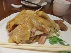 招牌手撕盐焗鸡-金苑酒家·客家菜·广东老字号(万象店)
