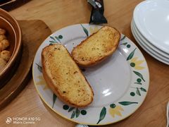 蒜香烤面包-萨莉亚意式餐厅(南京环亚凯瑟琳广场店)