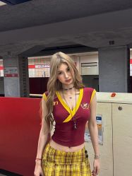 -+奈造型设计