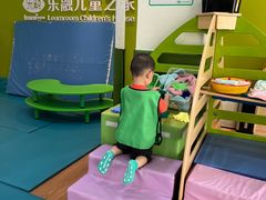 -乐融婴幼儿成长中心(四季青校区)