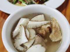 松茸炖鸡-翕庐小苑