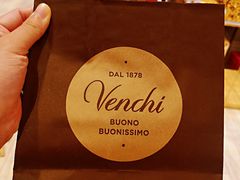 -VENCHI 闻绮(北京国贸商城店)