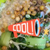 50元单人套餐，是一碗豌豆面和一罐可乐
