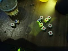 -唛客疯量贩式KTV(金飞达广场店)