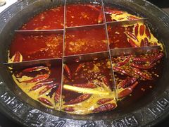 -红九格老火锅(三峡广场店)