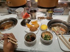 -龍歌自助小火锅(市南金茂湾店)