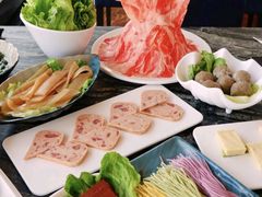 -云中捞高空旋转餐厅(商茂世纪广场店)