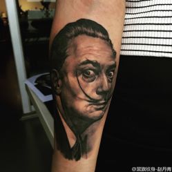 -黑旗纹身