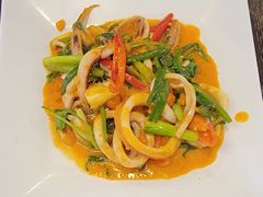 -J Daeng Seafood
