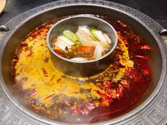 菌汤鸳鸯锅-晓宇重庆火锅(龙首店)