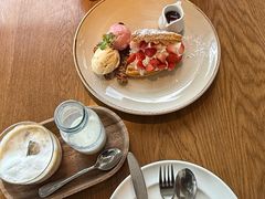 -ROAST coffee & eatery