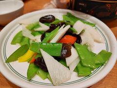 金雀花百合五彩时蔬-云海肴·汽锅鸡·云南菜(东坝金隅店)