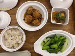 -雪梅月子中心(华侨城店)