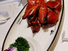 玻璃脆皮乳鸽-兴粤匯香港茶餐厅(宝山日月光店)