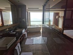 -三亚湾海居铂尔曼度假酒店