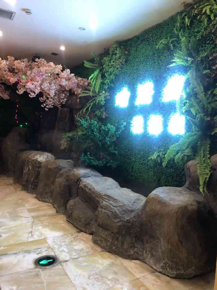 哈洛森漫温泉洗浴-"服务,环境说真的,在镇江算是性价比还不错.