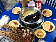 -马路边边·成都串串(翠柏路店)