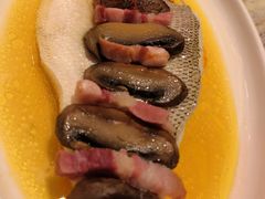 非一般鲈鱼配大褐菇-港丽餐厅(高德置地店)