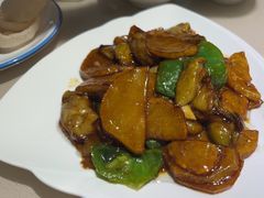 -老码头黑皮肘子锅包肉(赣水路店)