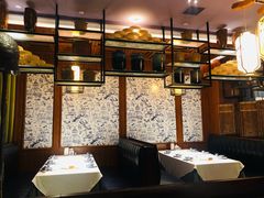 卡座-八府香鸭·啫啫煲(华山路店)