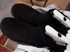 -UGG(燕莎奥特莱斯购物中心店)