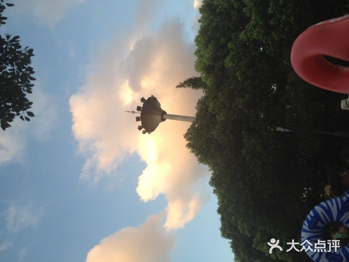 热带风暴水上乐园休息区图片