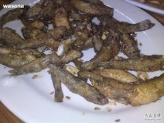 炸泥鰍仔-老三鱼仔店