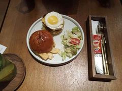 牛肉汉堡-Simple Yummy简单美味(上邦百汇城店)