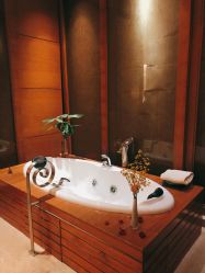 -青岛香格里拉·氣水疗中心