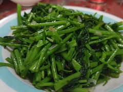 -崴海渔村(虹梅路店)