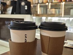 山茶花拿铁-NOVAE CAFE 咖啡·可颂(望京店)