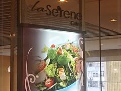 -La-Serene Café